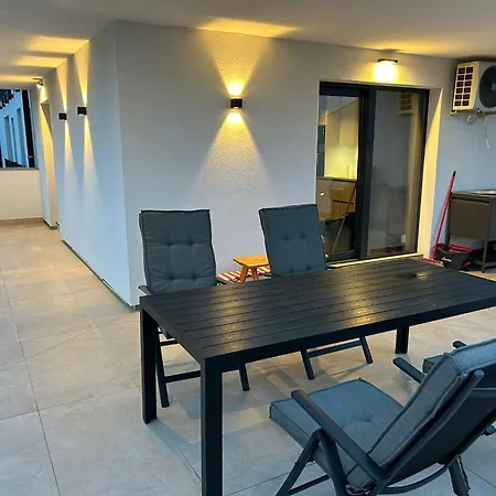 Marepromo 1 Apartament Jezera