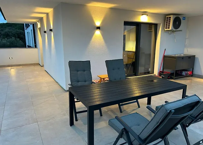 Marepromo 1 Apartment Jezera